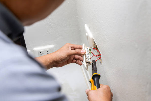 Best Affordable Electrician  in Woodstock, IL