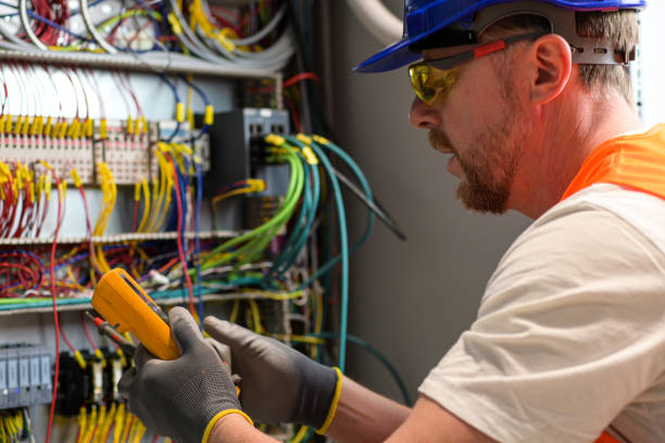 Best Affordable Emergency Electrician  in Woodstock, IL