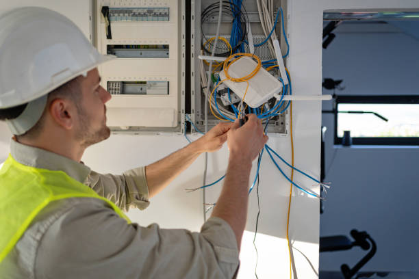 Best Affordable Emergency Electrician  in Woodstock, IL